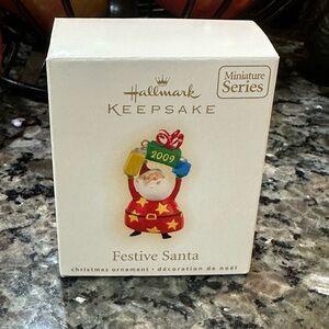 Hallmark Festive Santa Keepsake Box